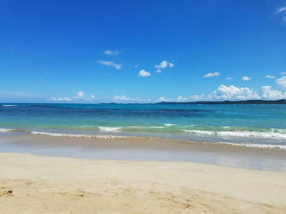 1St Floor, A/C Everywhere, Balcony With Beach View In Luquillo Extérieur photo